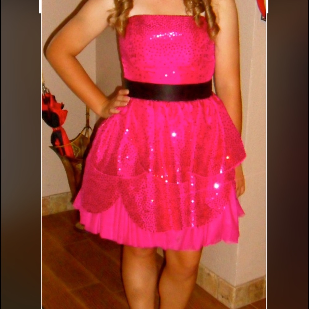 Betsey Johnson Strapless Fuchsia Sequin Dress